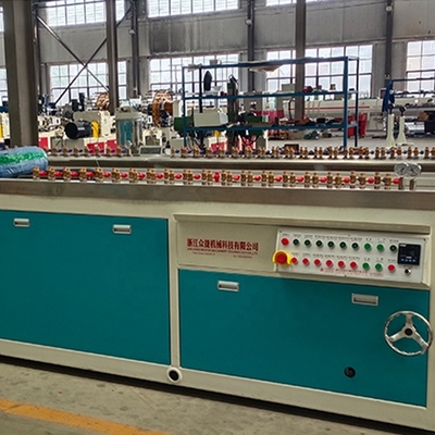 380V 50hz Linea di estrusione di lamiere di copertura in PVC per la produzione di materiali da costruzione