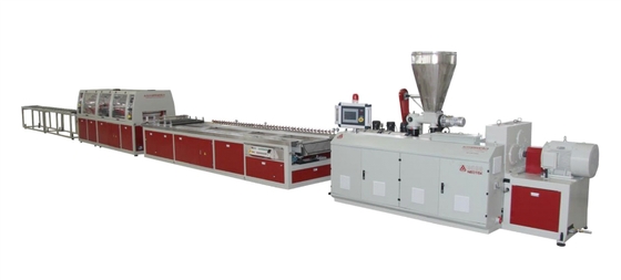 25000 KG Linea di estrusione automatica di tavole da cucina WPC2 per le esigenze di produzione di porte larghe