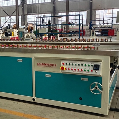 Impianto di fabbricazione macchina automatica per la fabbricazione di fogli vuoti in Pvc a doppia vite