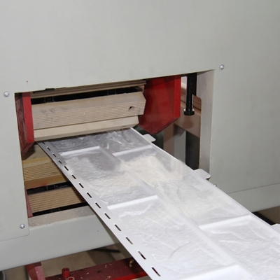 Macchina di estrussione per la produzione di rivestimenti in PVC con materiale a vite 38CrMoALA e competitivo