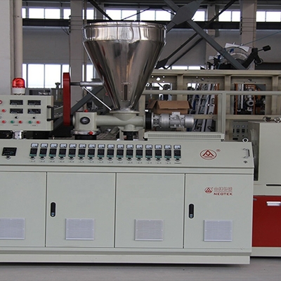 32.9 rpm velocità di vite Profilo finestra porta automatico Briquette Extruder Machine per PVC