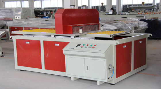 Linea di estrusione automatica del pannello di soffitto in PVC per la produzione personalizzabile