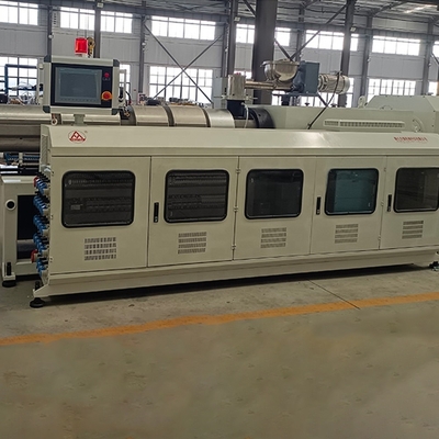 380V 50hz Linea di estrusione di lamiere di copertura in PVC per la produzione di materiali da costruzione