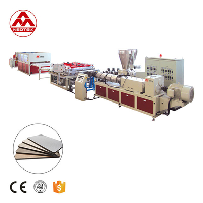 Linea di co-estrusione personalizzata per l'impianto di produzione di cartoni di schiuma in PVC 26000x7000x4000