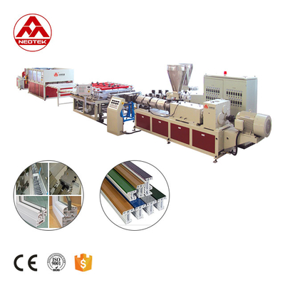Linea di estrusione per vetro di vetro in PVC per impianti di produzione