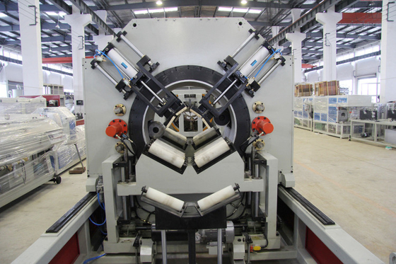 90 giri al minuto Velocità di vite LG1200 PE Linea di estrusione di tubi per l'approvvigionamento idrico e del gas 38000 KG