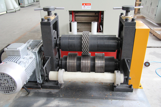 Linea di estrusione del rivestimento in PVC personalizzabile con 380V 50hz di tensione e 250kW di potenza