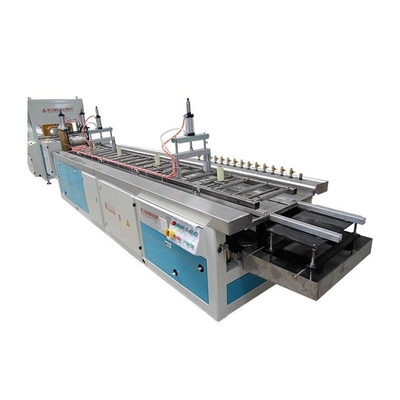 YF300 PP PE Base WPC linea di estrussione con co-rotante conico Twin-vitro e 36 rpm