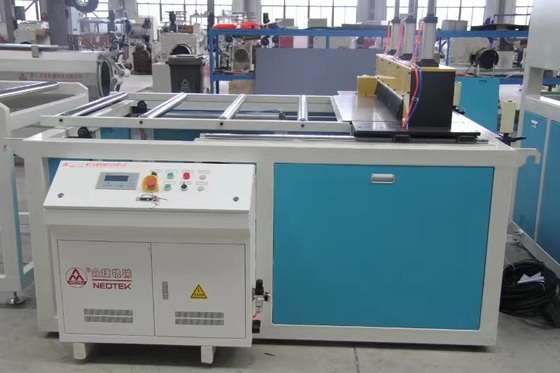 Linea di estrusione di piastrelle di tetto in PVC a doppia vite conica di plastica
