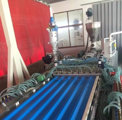 Macchina a linea di estrusione a doppia vite a colori personalizzabili per la fabbricazione di fogli vuoti in PVC
